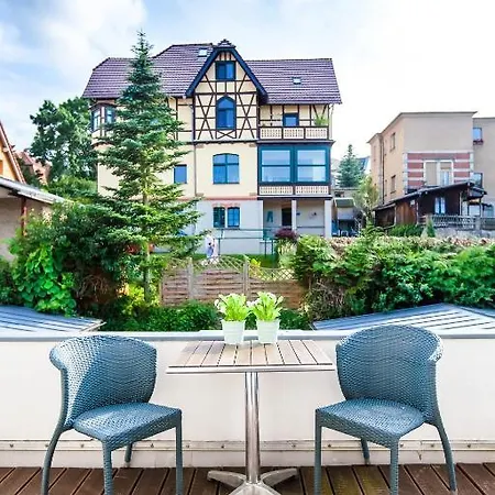 アンナ ホテル 4*